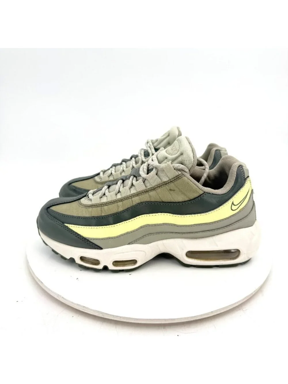 Nike Air Max 95 Women Size 8.5 307960-305 Mineral Spruce Luminous Green Shoes